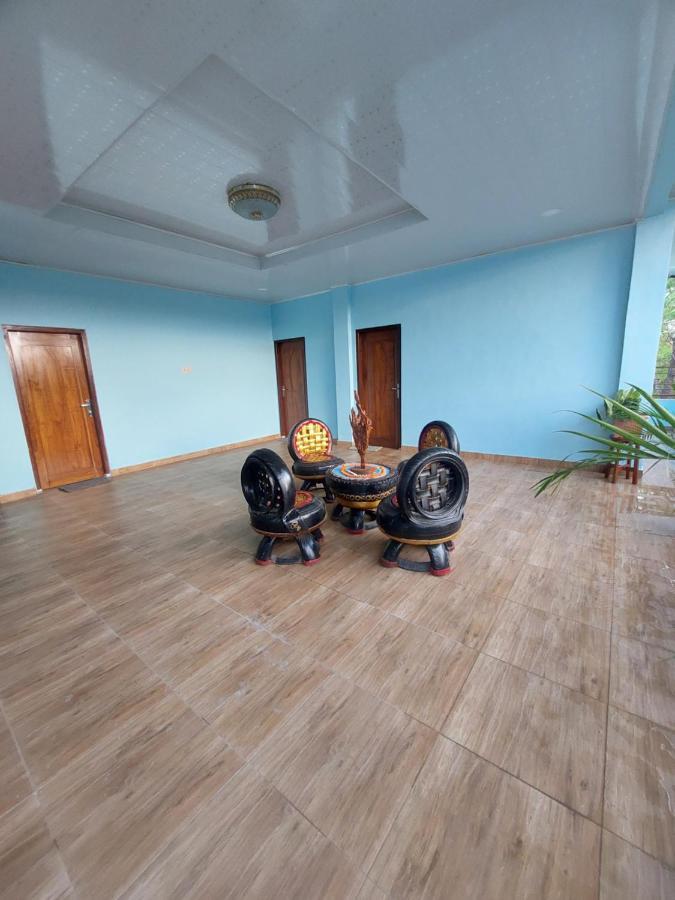 D'Ru Guest House Лабуан-Бахо Экстерьер фото